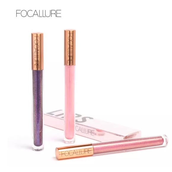 ⭐️3 for $30 SALE⭐️ Metallic Luxe Lipstick in AMBER - Picture 3 of 10